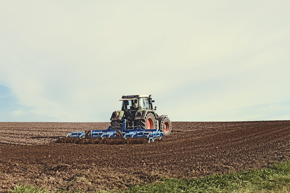 trator plantação